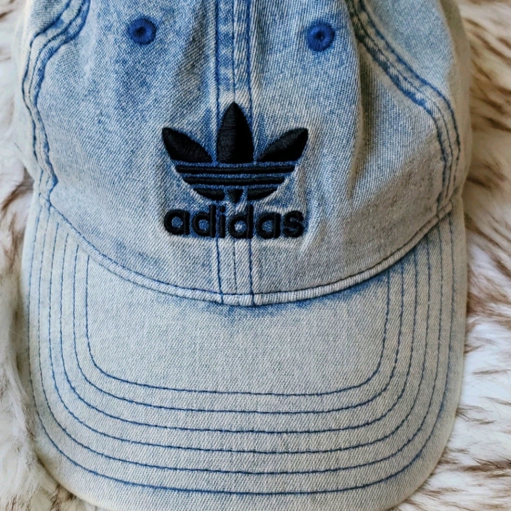 Adidas Ballcap - Picture 2 of 5